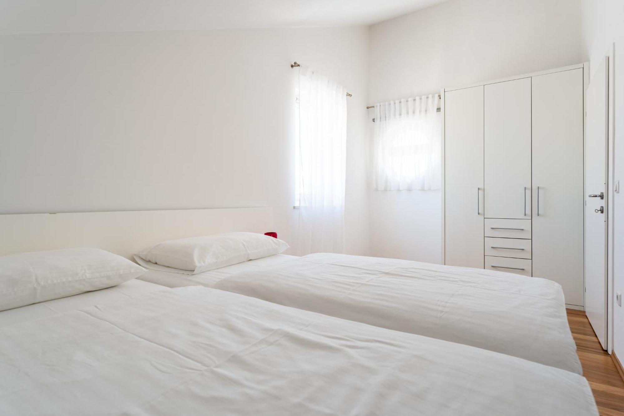 Apartments Barbati Novalja Ngoại thất bức ảnh