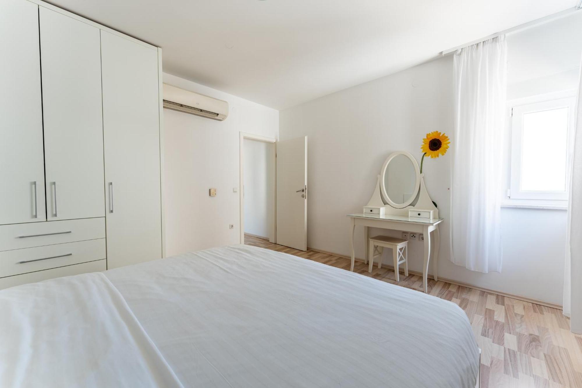 Apartments Barbati Novalja Ngoại thất bức ảnh
